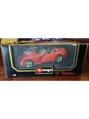 Vintage Red 1992 Bburago Dodge Viper RT/10 1:18 Die Cast Model Car NIB